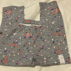 NWT Kohls SO Favorite Capri Grey W/ multicolor flowers Size 10/12. 24” long